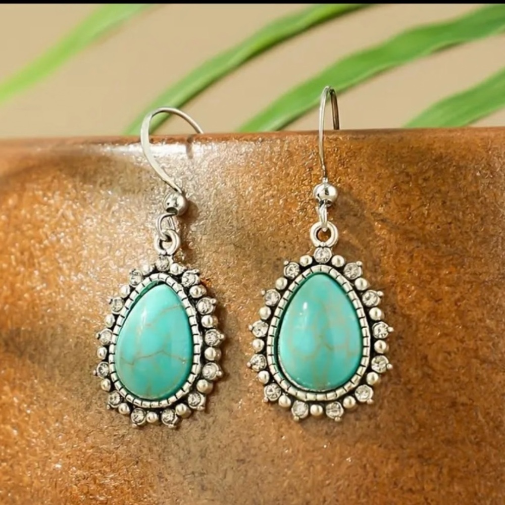 NEW faux Turquoise Earrings, silvery tone, Tear drop shaped, lightweight, dangle